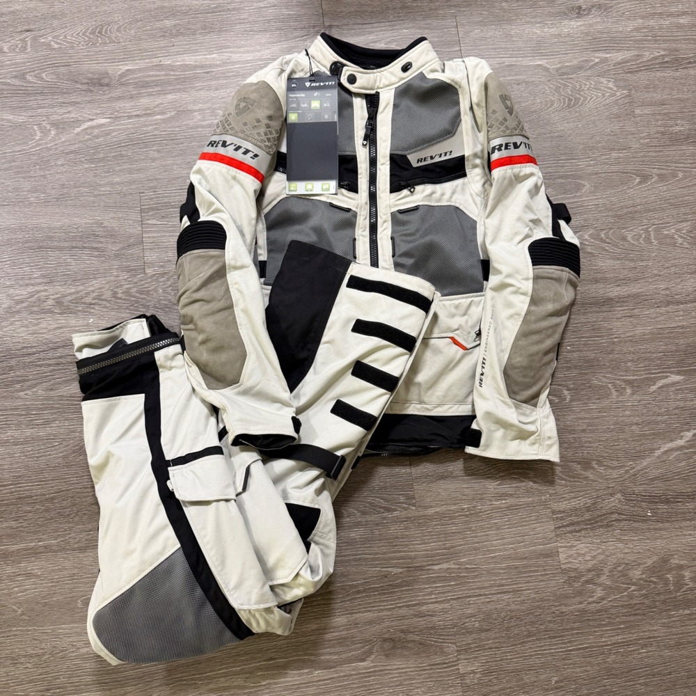 REV'IT! Cayenne Pro Motorcycle Jacket and Pants Set Light Grey reflective XL NWT